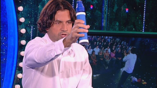 Massimo Bagnato a Zelig off (Screenshot Mediaset).