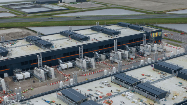 Data centers drive buildout of gas power plants and pipelines in ... &copy; Creative Commons