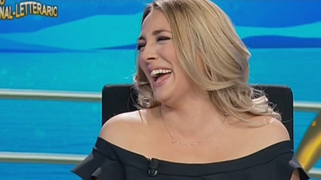 Francesca Manzini a Striscia - mediaset.it