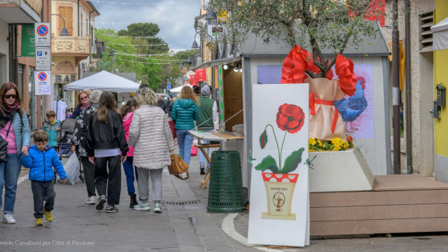 Riccione, fra tradizione e meraviglia: rosole in Paese, creativit&agrave; ... &copy; Creative Commons