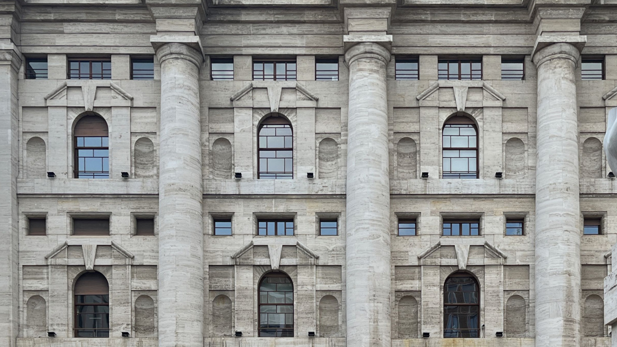 Borsa Milano in calo dell'1,2%: timori Iran e petrolio affondano il ...