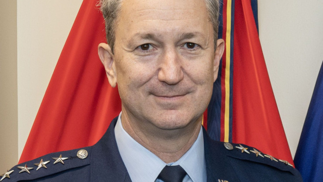 File:Chairman of the Joint Chiefs of Staff General Dan Caine at ... &copy; Creative Commons