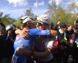 Tadej Pogacar e Mathieu Van der Poel all'arrivo del Fiandre - &copy; Screenshot Eurosport