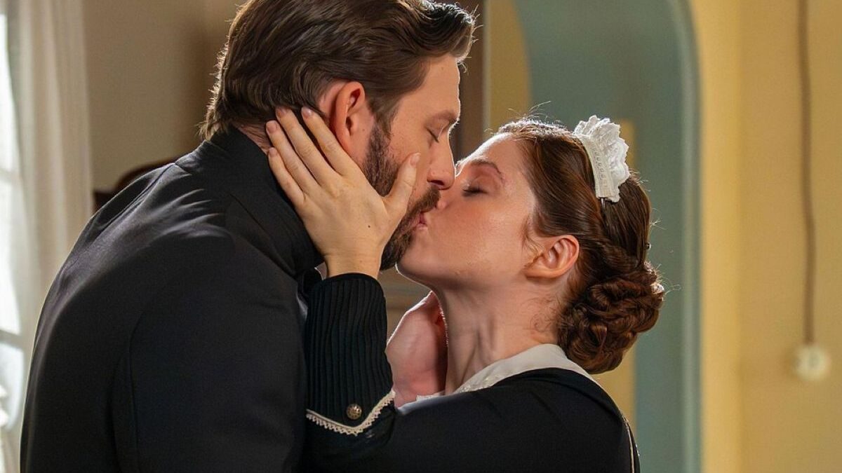 La Promessa trame spagnole: Maria schiaffeggia Carlo e poi bacia Padre  Samuel