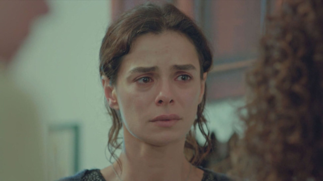 In foto Bahar nella soap &copy; Mediaset