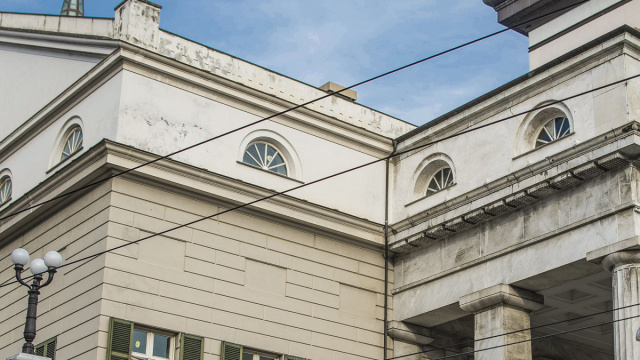 Teatro Carlo Felice - Wikipedia &copy; Creative Commons