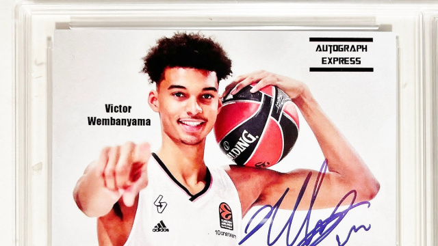Carta promozionale Autograph Express n. 1 Victor Wembanyama Rookie ... &copy; Creative Commons