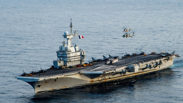 Charles de Gaulle (R 91) - Wikipedia &copy; Creative Commons