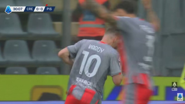 Jamie Vardy esulta dopo il gol dell'1-0.