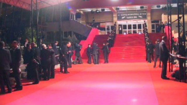 Le tapis rouge sur les marches du Palais des Festivals &agrave; Cannes.