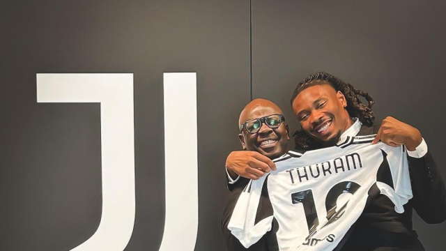 Il nuovo acquisto della Juventus, Khephren Thuram, con suo padre ... &copy; Creative Commons