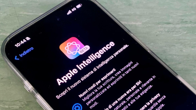 Apple Intelligence in italiano ora si pu&ograve; provare: notifiche, Siri ... &copy; Creative Commons