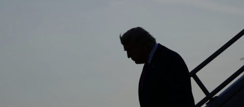 Trump riunisce i consiglieri al golf club per la guerra in Iran