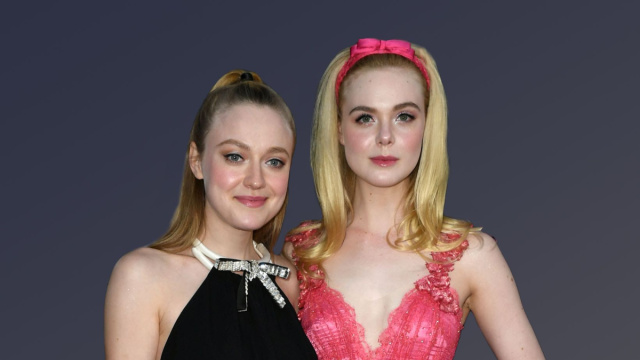 Celebrating National Siblings Day: Elle and Dakota Fanning ... &copy; Creative Commons