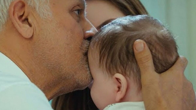 Halit in Forbidden Fruit © Mediaset.