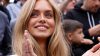 Laila Hasanovic a Cannes: l'abito bianco da 'sposa' fa sognare Sinner