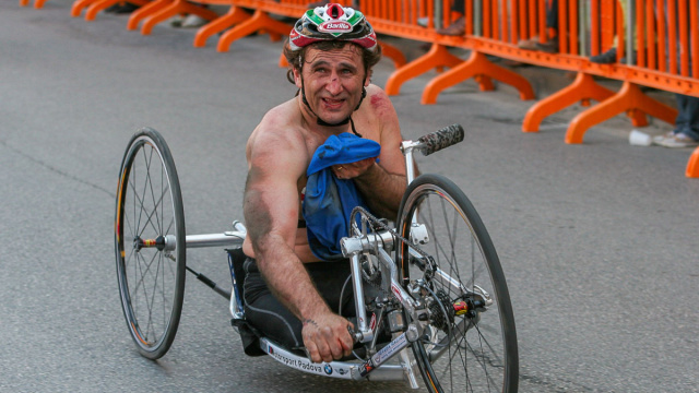 LE MARATONE DI ALEX ZANARDI  Padova Marathon Shop &copy; Creative Commons