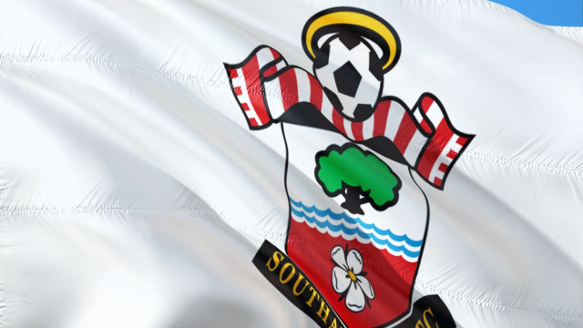 La bandiera del Southampton - Image by jorono from Pixabay
