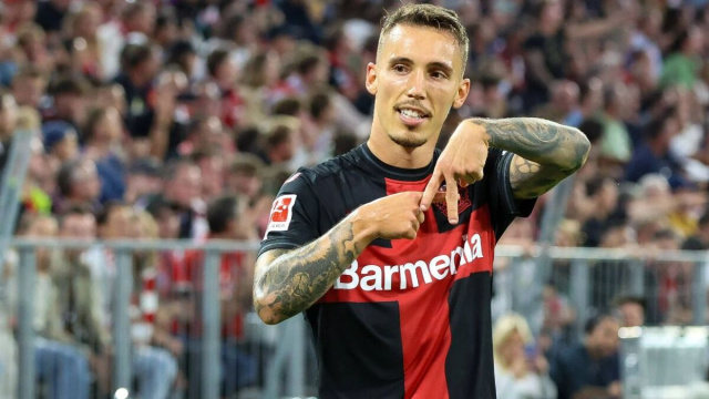 Alejandro Grimaldo, esterno del Bayer Leverkusen. Foto &copy; Bundesliga