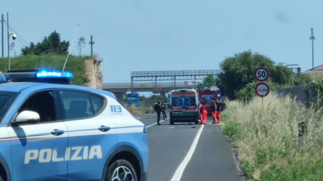 Incidente sulla Statale 106 a Crotone - &copy; Francesco Trabassi