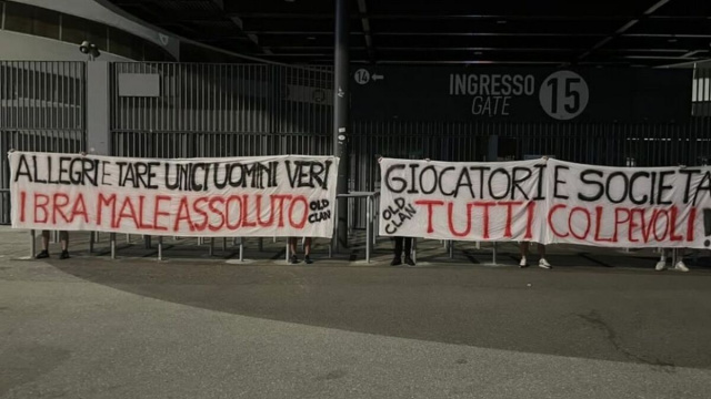 La contestazione della Curva Sud contro la societ&agrave; del Milan.