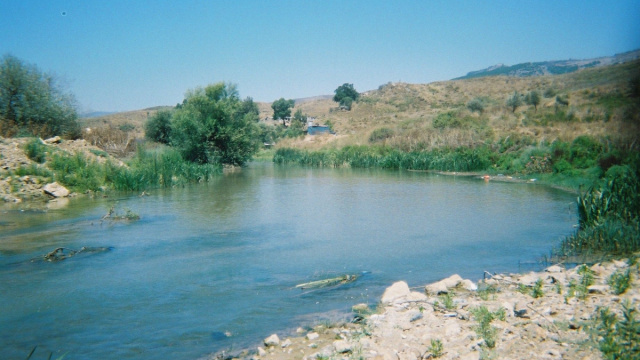 Leonte (fiume) - Wikipedia &copy; Creative Commons