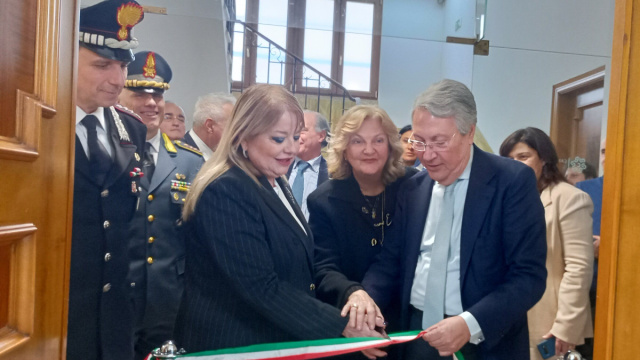 Avellino, inaugurato lo Sportello Antiusura presso la Camera di ... &copy; Creative Commons