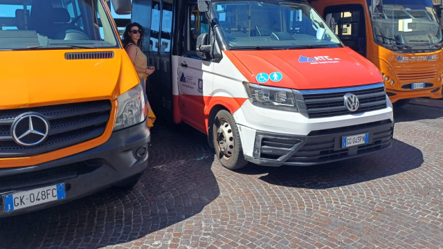 Corse aggiuntive degli autobus in occasione della festa San ... &copy; Creative Commons