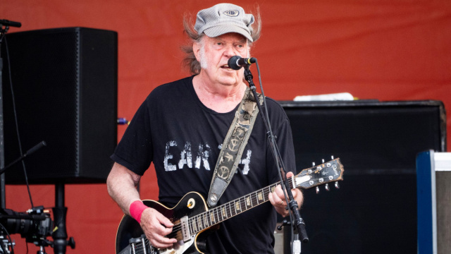 Neil Young and the Chrome Hearts Announce 2025 Tour  Pitchfork &copy; Creative Commons