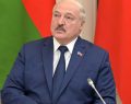 Lukashenko a Macron: 'Meloni è una donna, non adatta a mediare con Mosca'