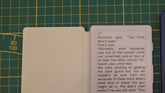 Xteink X4 contro Kindle classic 2022 : r/eink &copy; Creative Commons