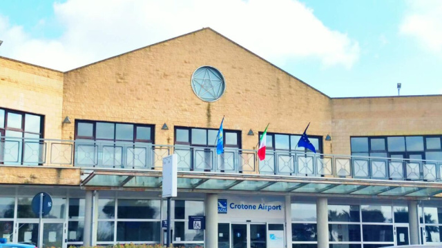 L'Aeroporto di Crotone - &copy; Francesco Trabassi