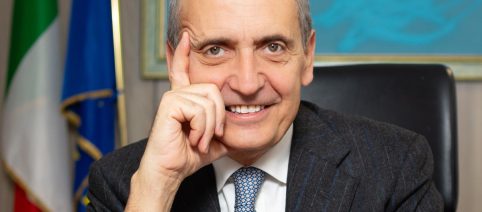 Precompilata, 1,6 milioni di accessi in 3 giorni: l'80% è semplificata