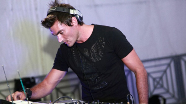 Gabry Ponte nel 2011 (Wikimedia Commons).