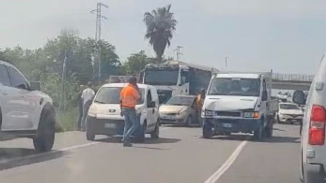 Incidente sulla Statale 106 - &copy; Associazione "Basta Vittime Sulla Strada Statale 106