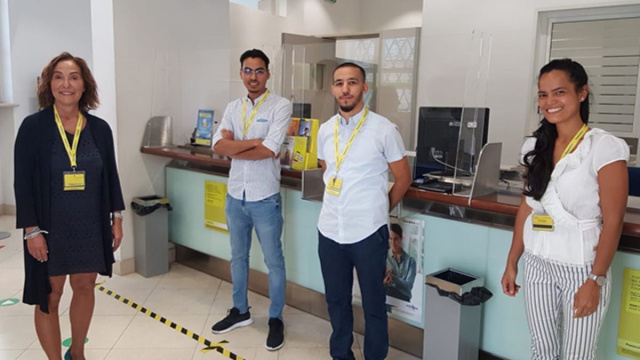 Operatori di sportello di Poste Italiane: Poste Italiane. &copy; Poste Italiane