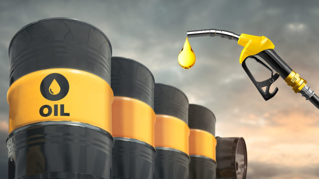 Da un barile di petrolio non si ricava solo benzina: i prodotti ... &copy; Creative Commons