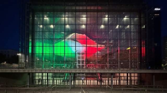 EUR SpA celebra la Festa della Liberazione illuminando la Nuvola ... &copy; Creative Commons