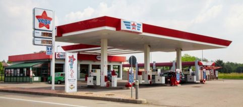 Unem: 'Benzina e diesel battono l'elettrico per costi e chilometri'