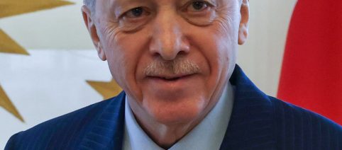 Erdogan avverte: 'Risposta dura se violati i diritti nel Mediterraneo'