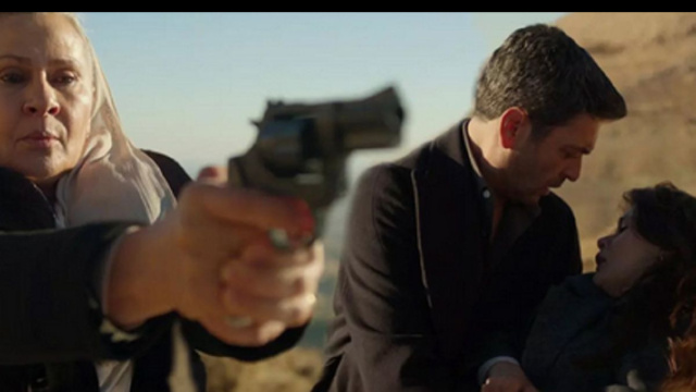 Sadakat, Cihan e Alya in Far Away &copy; Mediaset