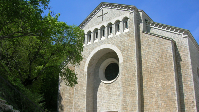 Santuario di Montevergine - Wikipedia &copy; Creative Commons