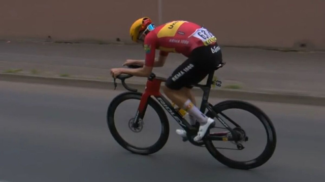 La posizione incriminata di Anton Charmig - &copy; Screenshot Eurosport