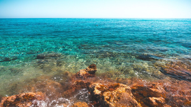 Corpo rinvenuto in mare - &copy; Freepik.Com