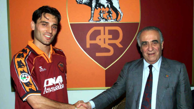 File:Vincenzo Montella, Franco Sensi - AS Roma 1999-2000.JPG ... &copy; Creative Commons