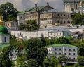 Kiev, in fiamme il monastero delle Grotte: l’accusa della Chiesa ortodossa ucraina alla Russia