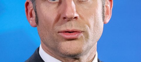 Macron accoglie l’accordo Usa-Iran: 'Pronti a garantire la riapertura dello Stretto di Hormuz'