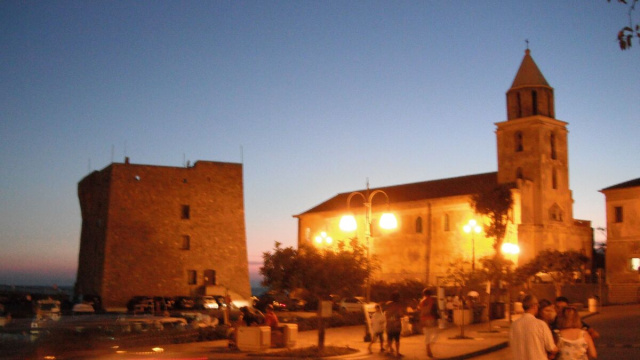 Acciaroli &ndash; Veduta - Wikimedia Commons.