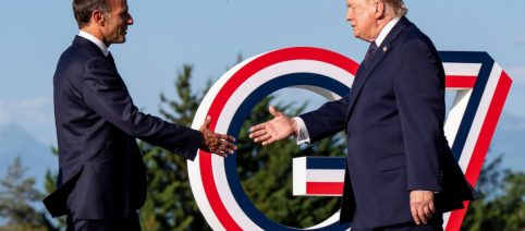 Trump a Versailles: 'Sono molto contento', accolto dai Macron dopo il G7