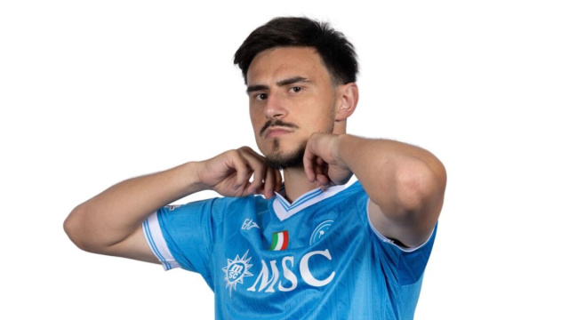Eljif Elmas, centrocampista del Napoli. Foto &copy; UEFA